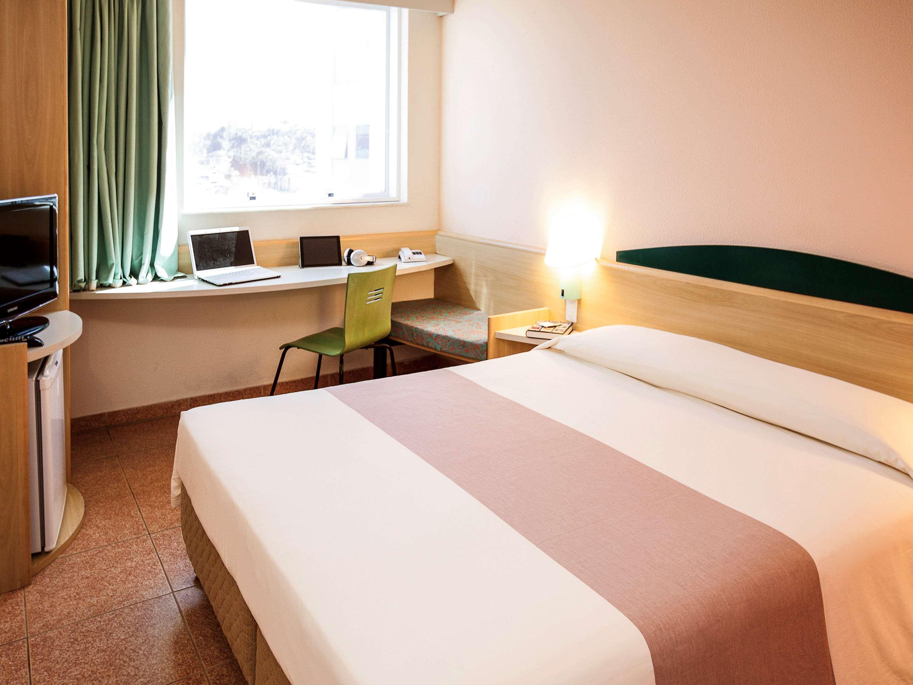 Ibis Vitoria Aeroporto Hotel Carapina Екстериор снимка