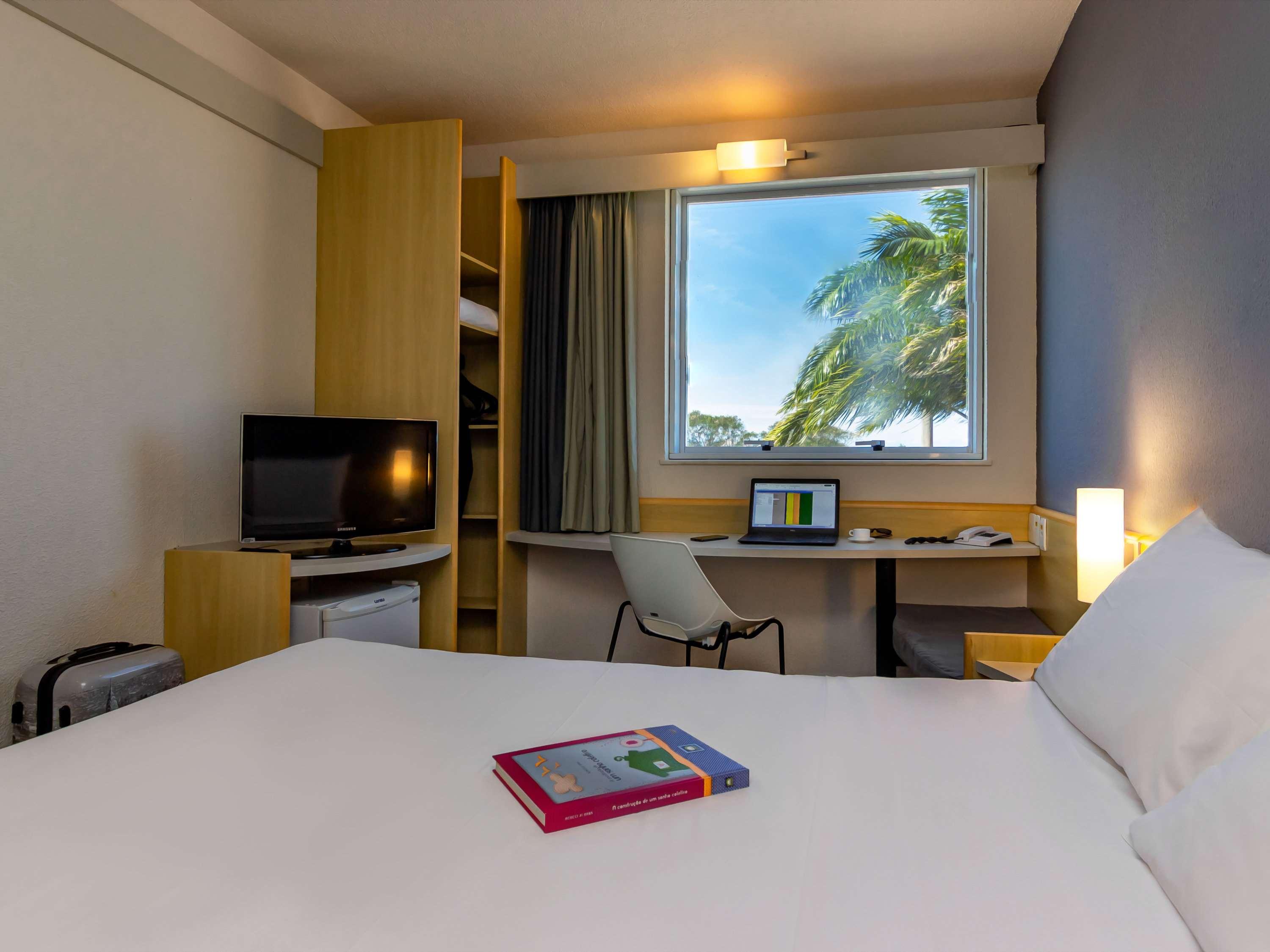 Ibis Vitoria Aeroporto Hotel Carapina Екстериор снимка